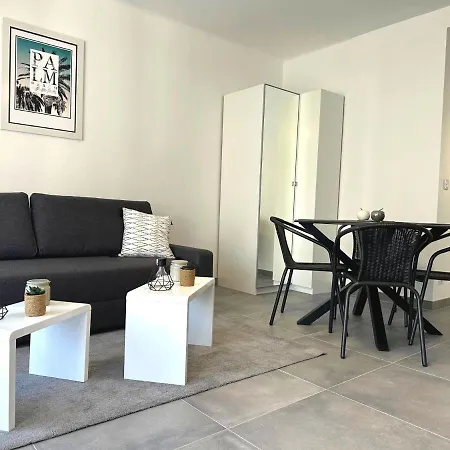 Apartment Cosy Vautrin, Ensoleille A 100m De La Mer Cannes